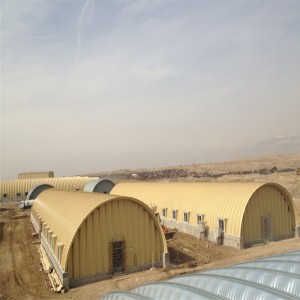 Tabere militare Caractere